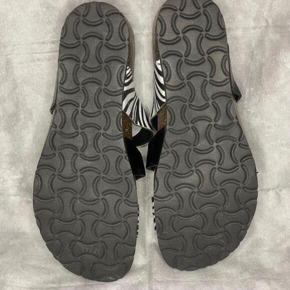 Bos. & Co. Luzzi Leather Sandal BLACK/ZEBRA SLIP-ON women's size 6 (37) slides - Picture 7 of 8